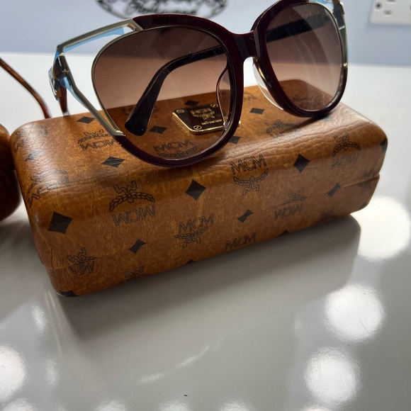 DEEP RED MCM GLASSES ( 2 pairs) - Picture 4 of 5